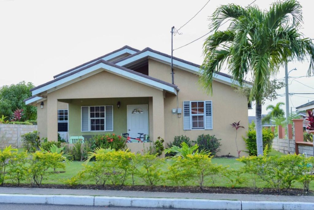 Areca Homes - 3 King Beds Drax Hall - Villas in Jamaica for Vacation