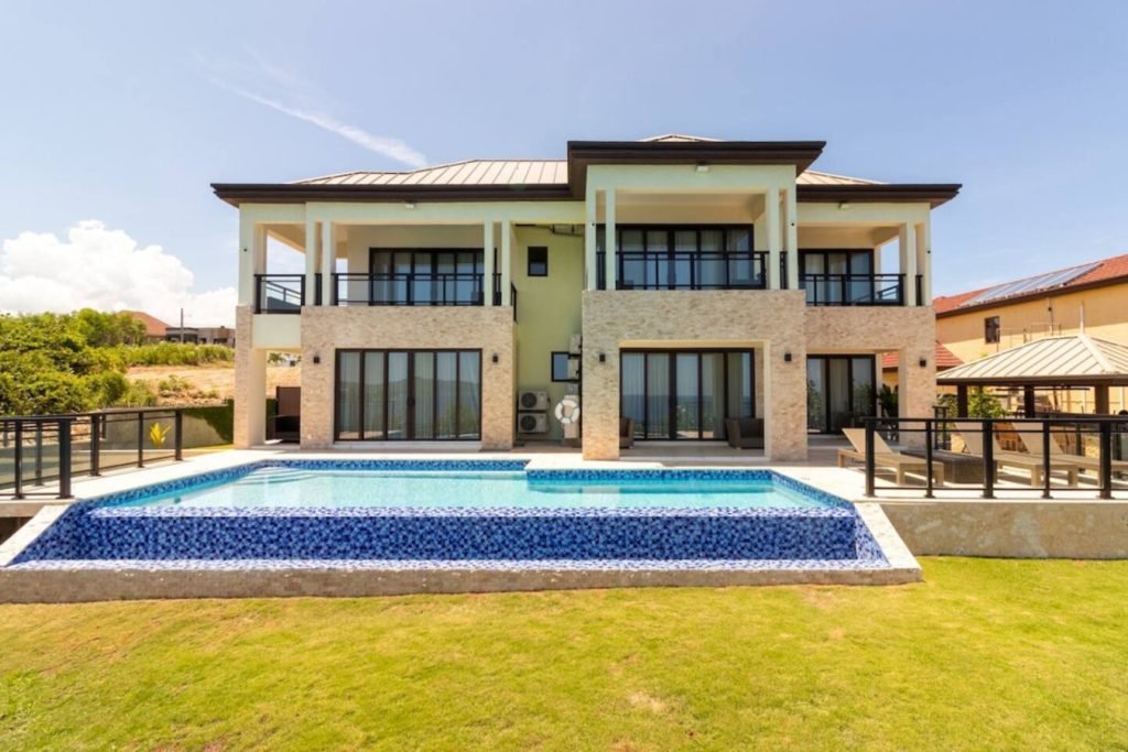 Areca Homes - Panoramic Cliffside Luxe Villa - Vacation Rental in Jamaica