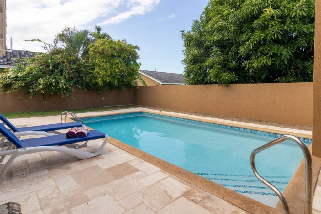 Areca Homes - Private Pool~DraxHall ~Gated ~ Gym~Tennis~Full AC - Vacation Rental in Jamaica