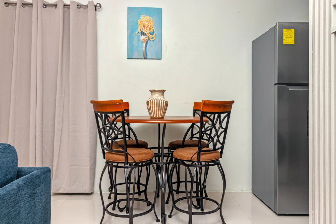3rd Floor Condo~ Tower Isle~24hr Security, photo 3