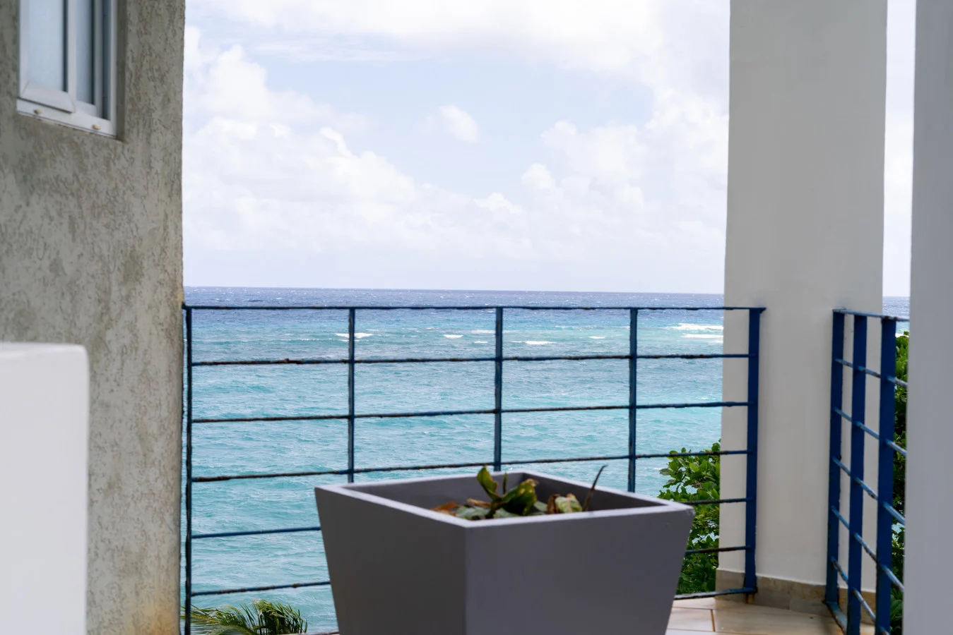 Blue Serenity~Oceanfront Penthouse~Tower Isle, photo 13