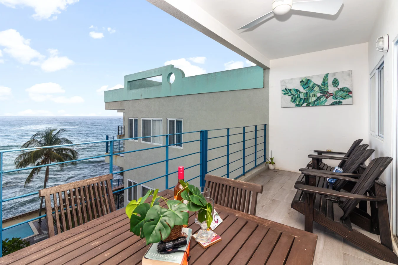 Blue Serenity~Oceanfront Penthouse~Tower Isle, photo 3