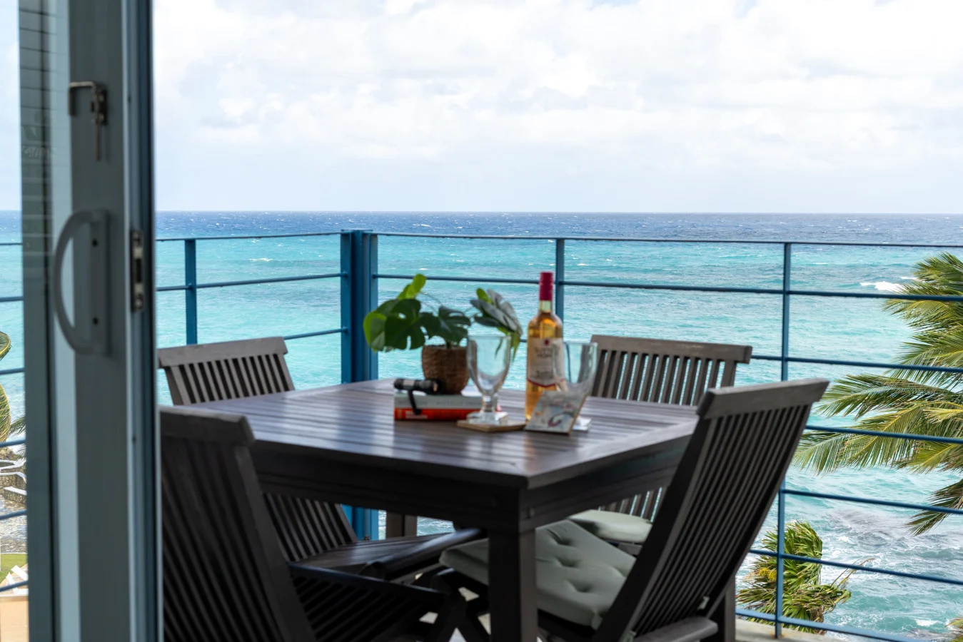 Blue Serenity~Oceanfront Penthouse~Tower Isle, photo 15