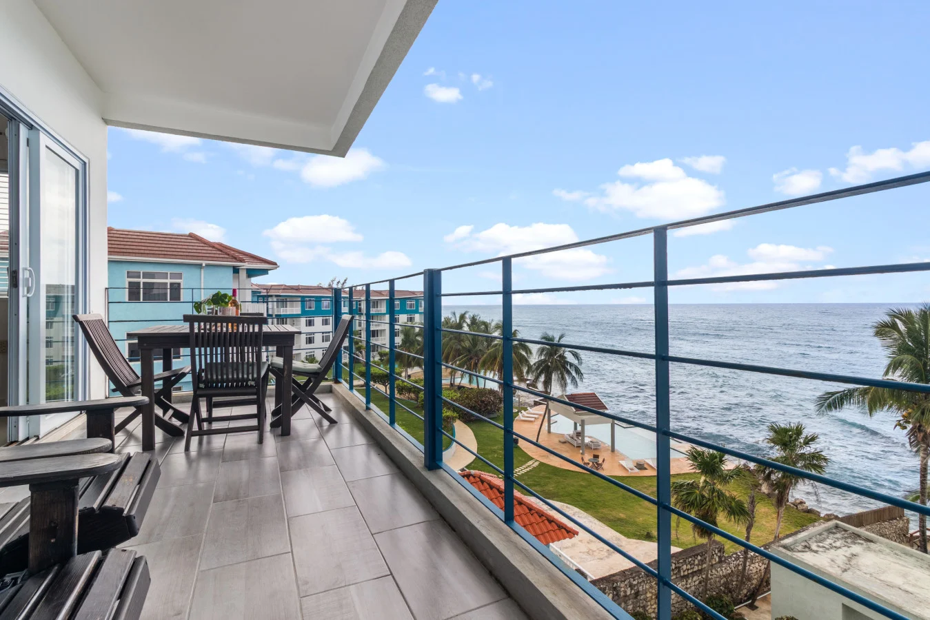 Blue Serenity~Oceanfront Penthouse~Tower Isle, photo 14