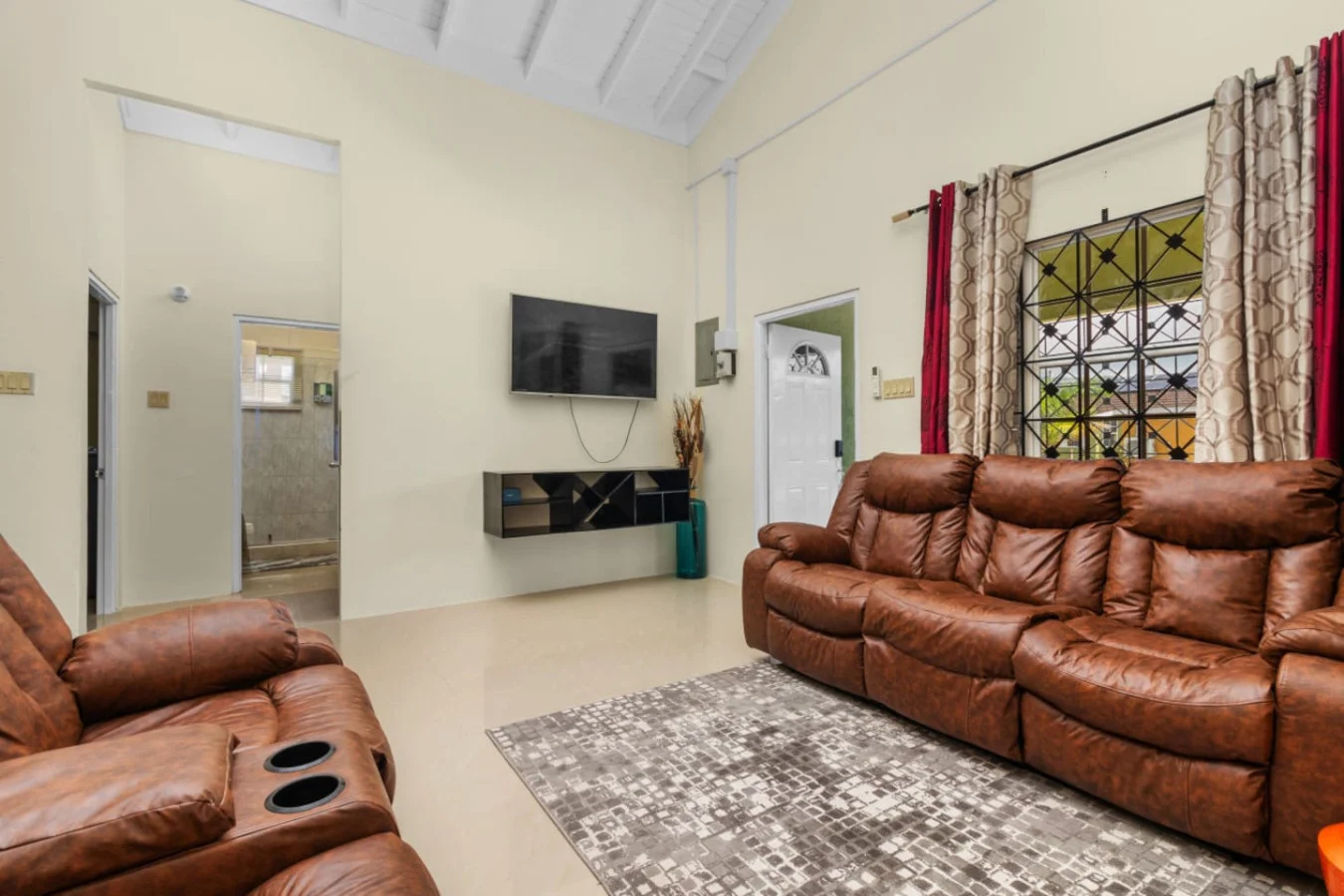 Cozy Cove Villa in Drax Hall, photo 19