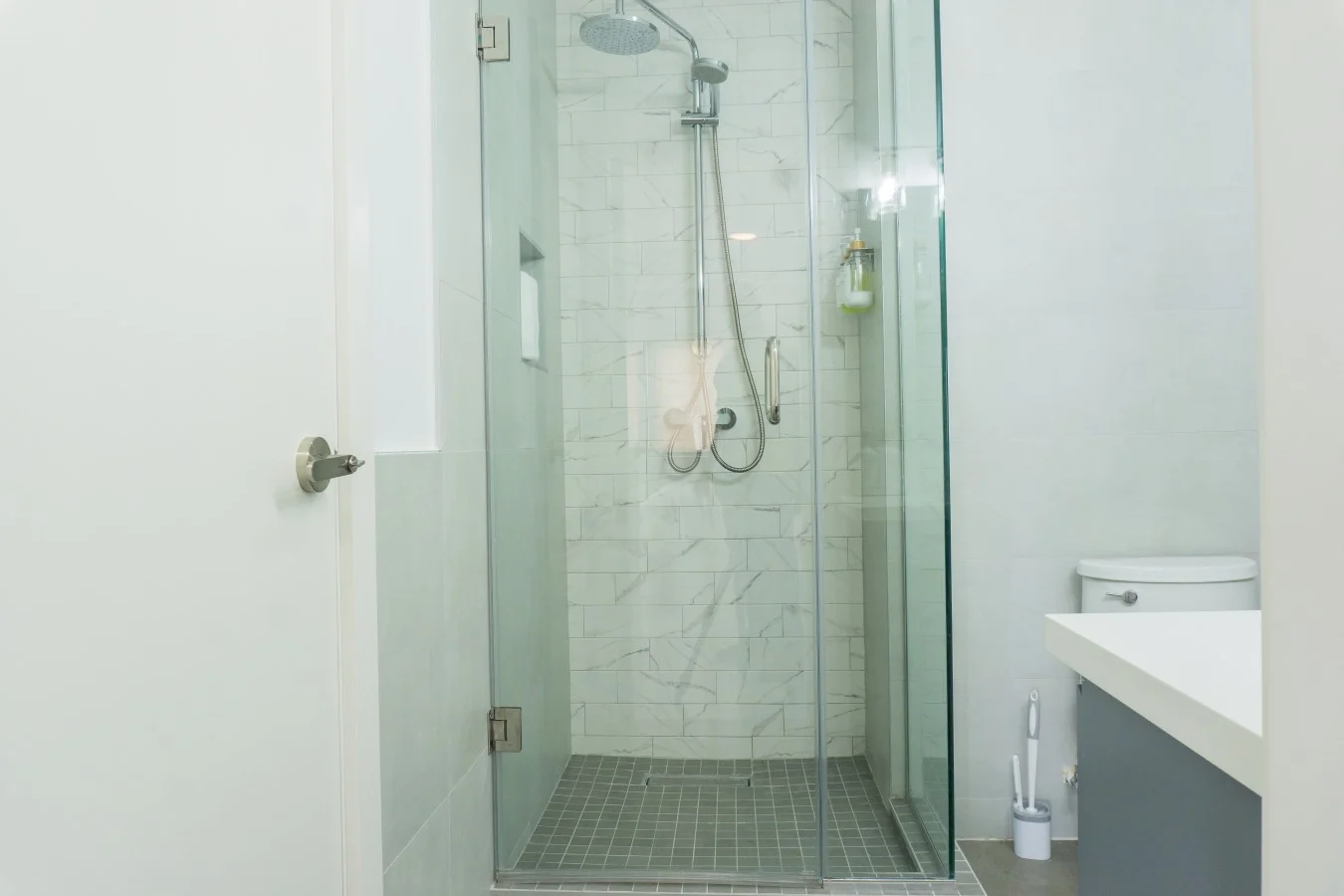 Solèa 6th-Floor High-Rise Studio, Panoramic Ocean Views and Walk to Town, photo 8