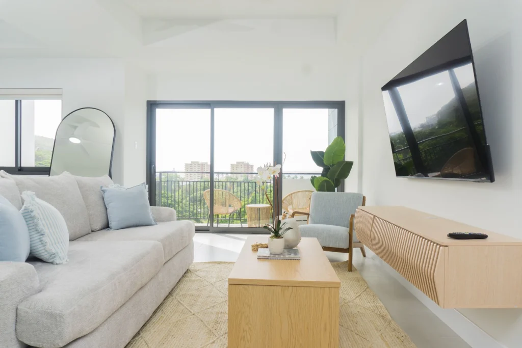 Solea 6th-Floor High-Rise Studio, Ocho Rios, photo 1