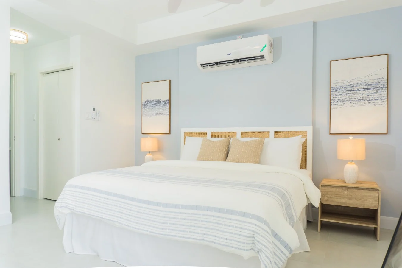 Solèa 6th-Floor High-Rise Studio, Panoramic Ocean Views and Walk to Town, photo 5