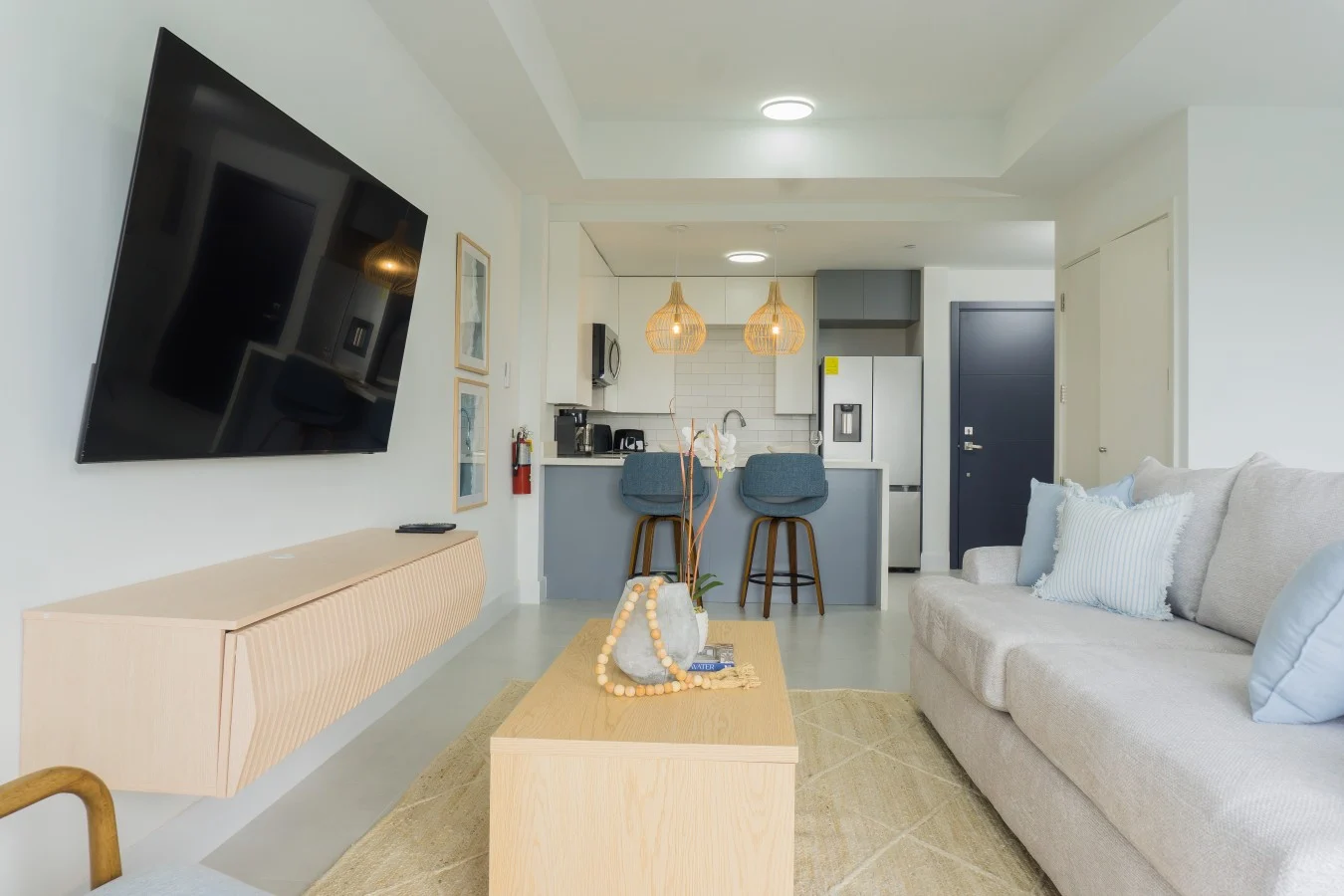 Solèa 6th-Floor High-Rise Studio, Panoramic Ocean Views and Walk to Town, photo 11