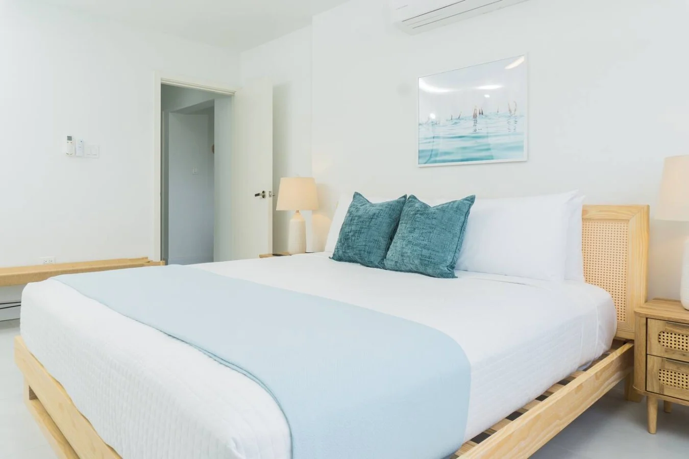 Azure 6th Floor Luxury 2Bd Rm Condo Walk to Beach, photo 5